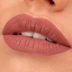 Batom Líquido Essence Matte 8h 02 Silky Hazelnut – miniatura 3
