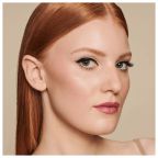 Pó Iluminador Facial Catrice More Than Glow 010 – miniatura 4